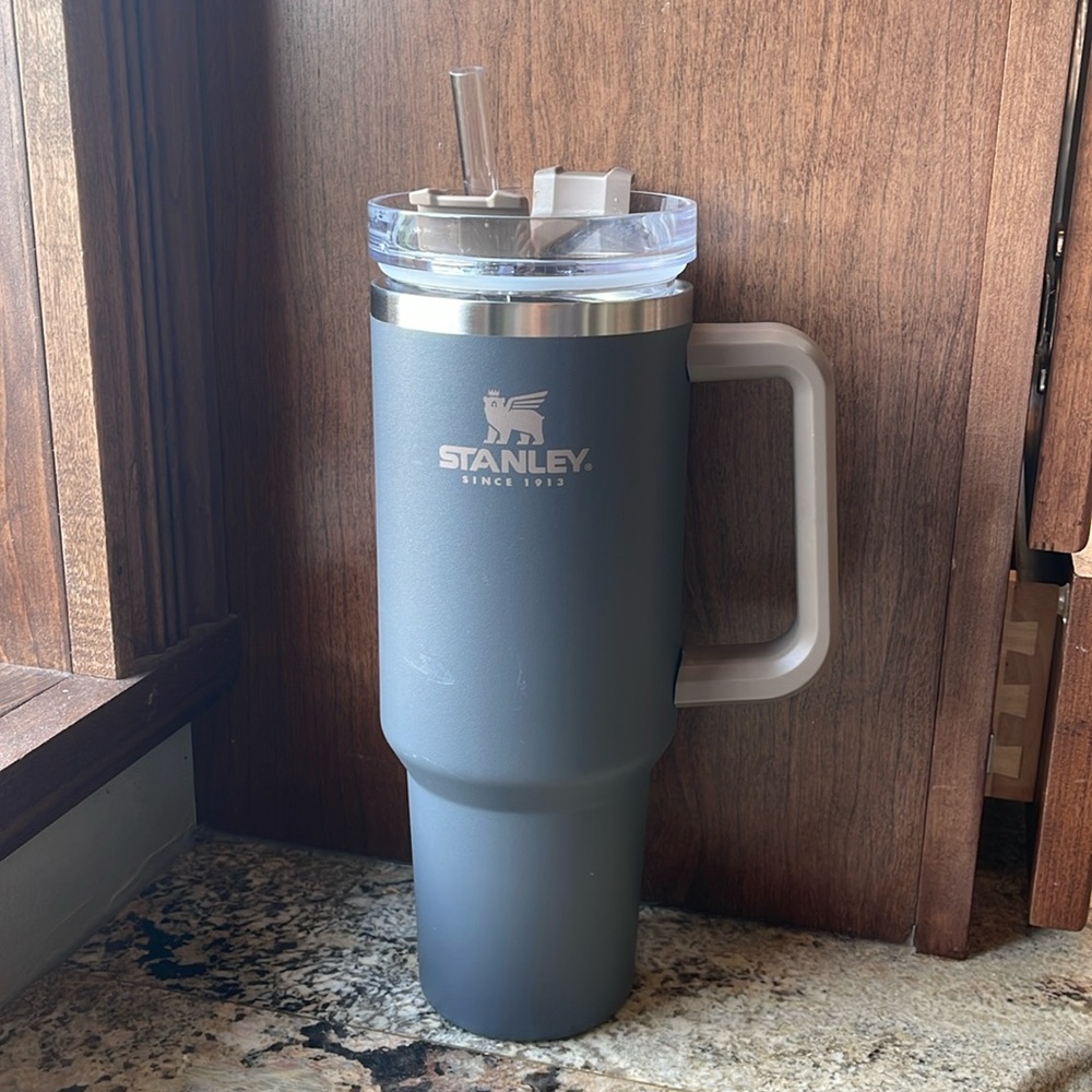 Stanley Quencher 40 oz Grey
